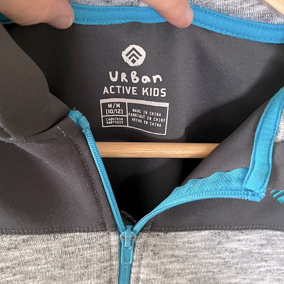 Urban Kids Grey size medium Hoodie - Picture 3 of 6